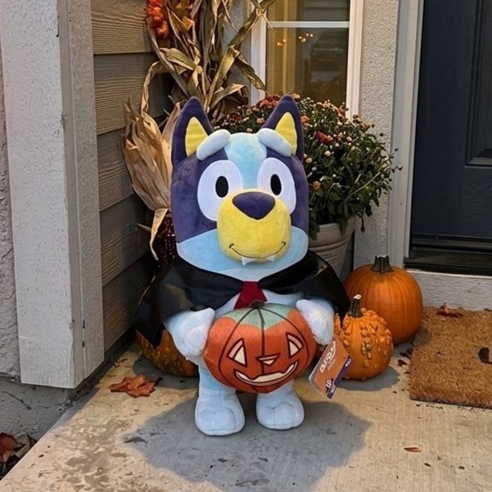Bluey Plush Halloween Greeter Vampire Costume Pumpkin 18in Blue NWT 551321